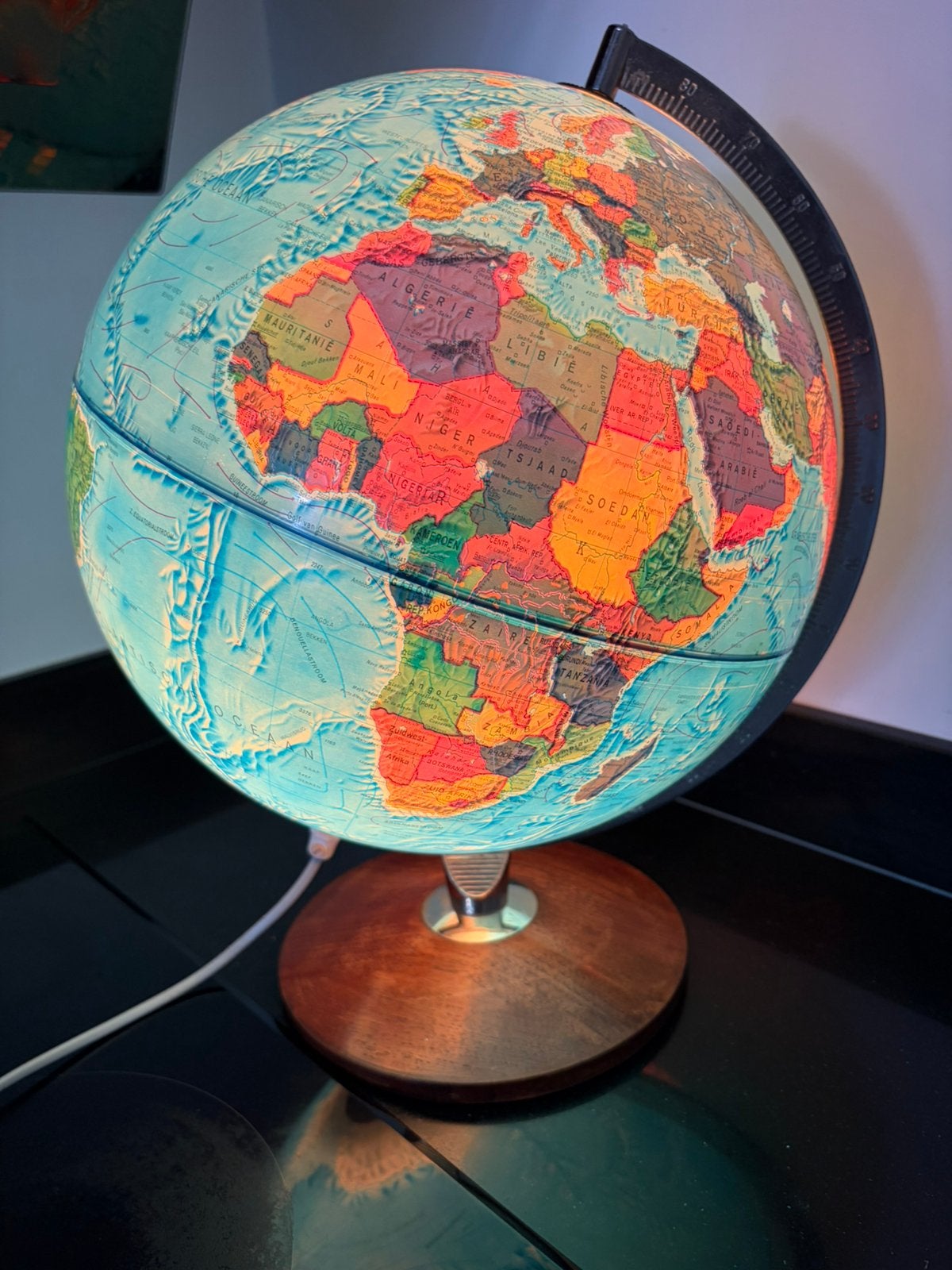 vintage verlichte reliëfglobe  Scan-Globe A/S uit Denemarken, Huis en Inrichting, Woonaccessoires | Wereldbollen, Ophalen, Zo goed als nieuw
