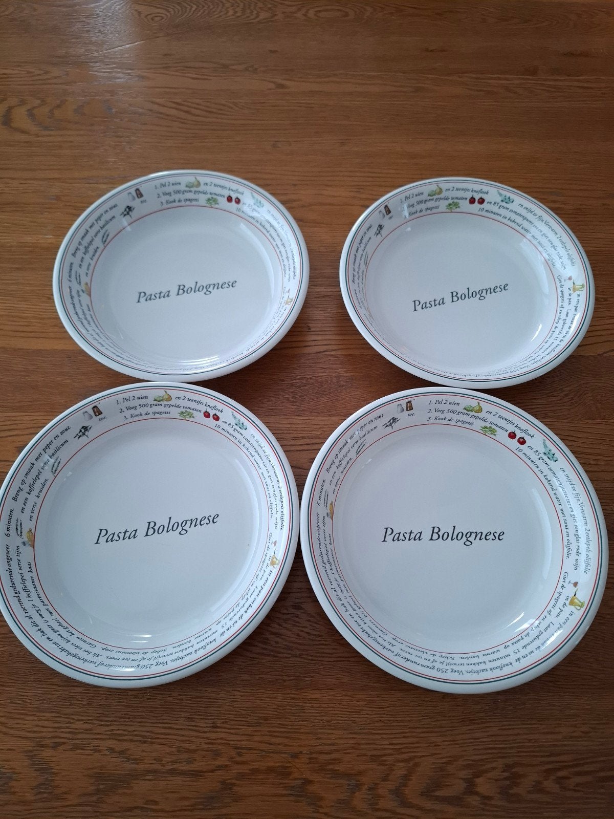 4 pasta bolognese borden, Ophalen, Porselein, Overige stijlen, Bord(en)