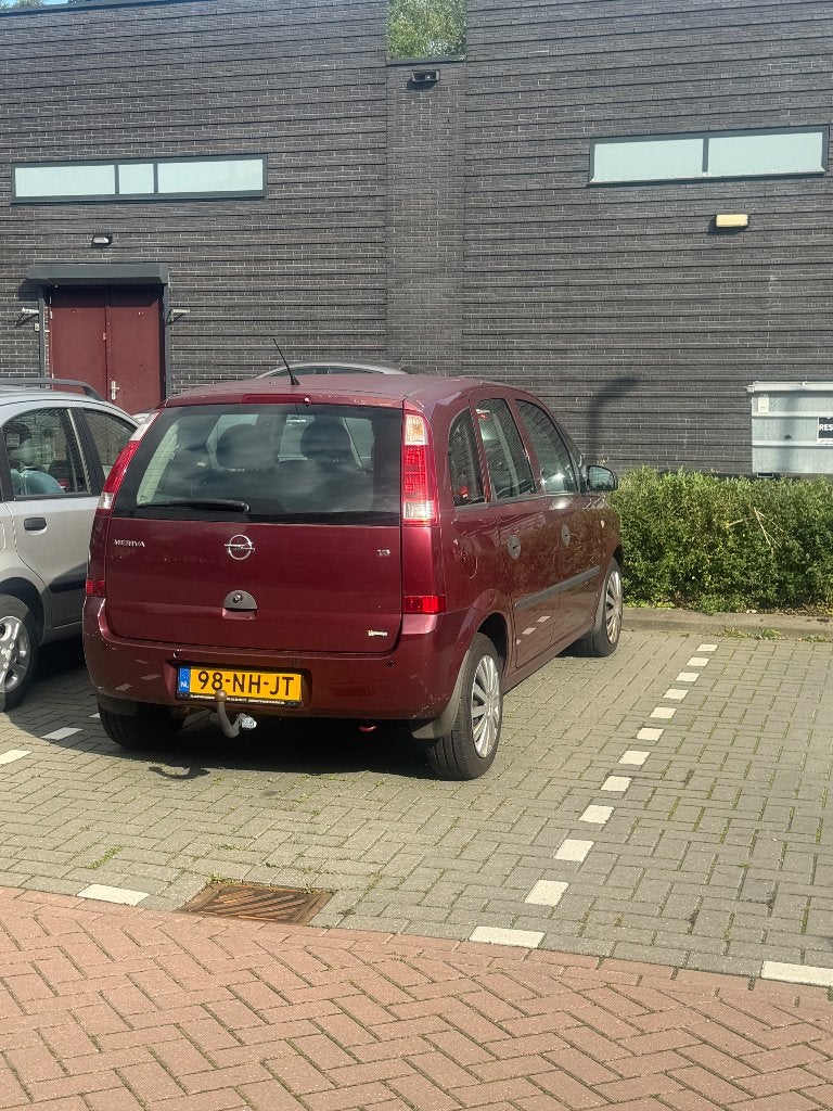 Opel Meriva 1.6 16V Easytronic 2003 Rood, 4 cilinders, 100 pk, 1200 kg, Particulier