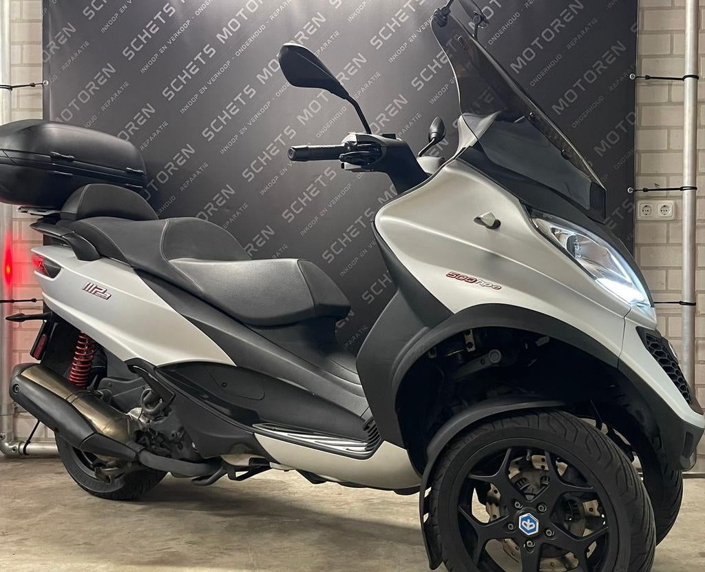 PIAGGIO MP3 500 SPORT HPE ABS ASR (bj 2022) | super staat!, Motoren, Motoren | Piaggio, Bedrijf, Scooter, 12 t/m 35 kW, Minimaal motorrijbewijs A2