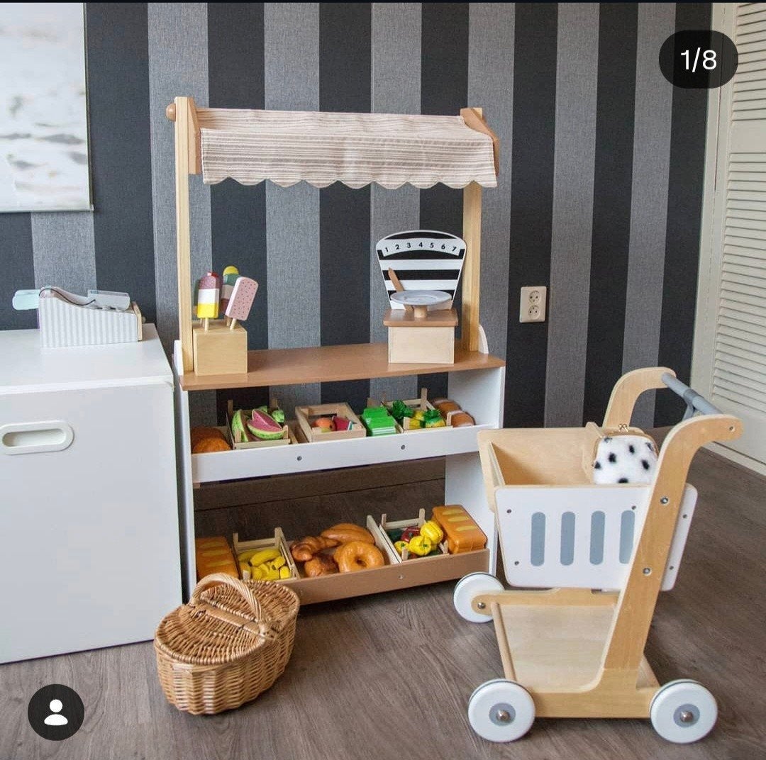 Houten speelgoed marktkraam met winkelwagen, Ophalen, Zo goed als nieuw, Jongen of Meisje