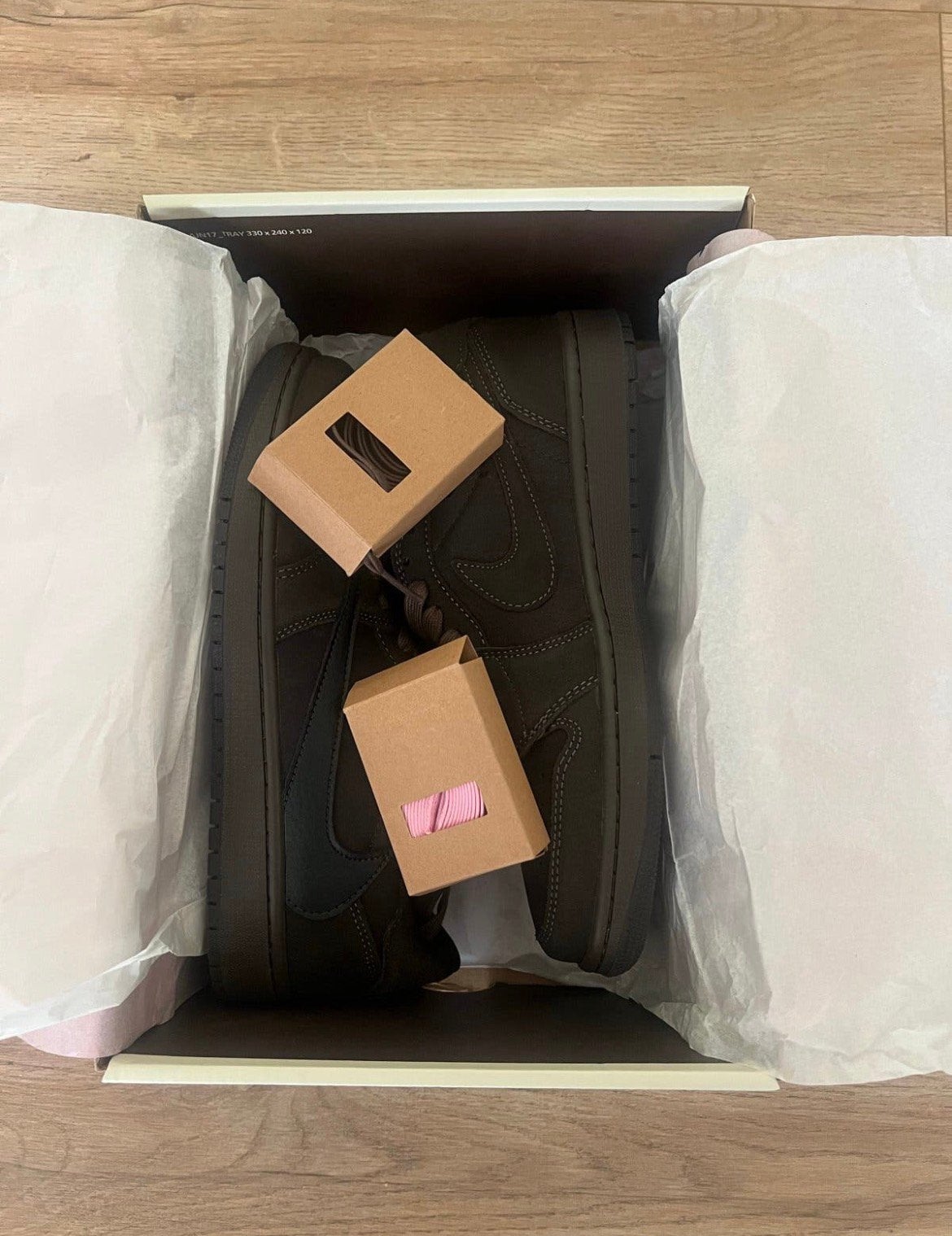 Nike travis scotts bruin maat 43, Ophalen, Zo goed als nieuw