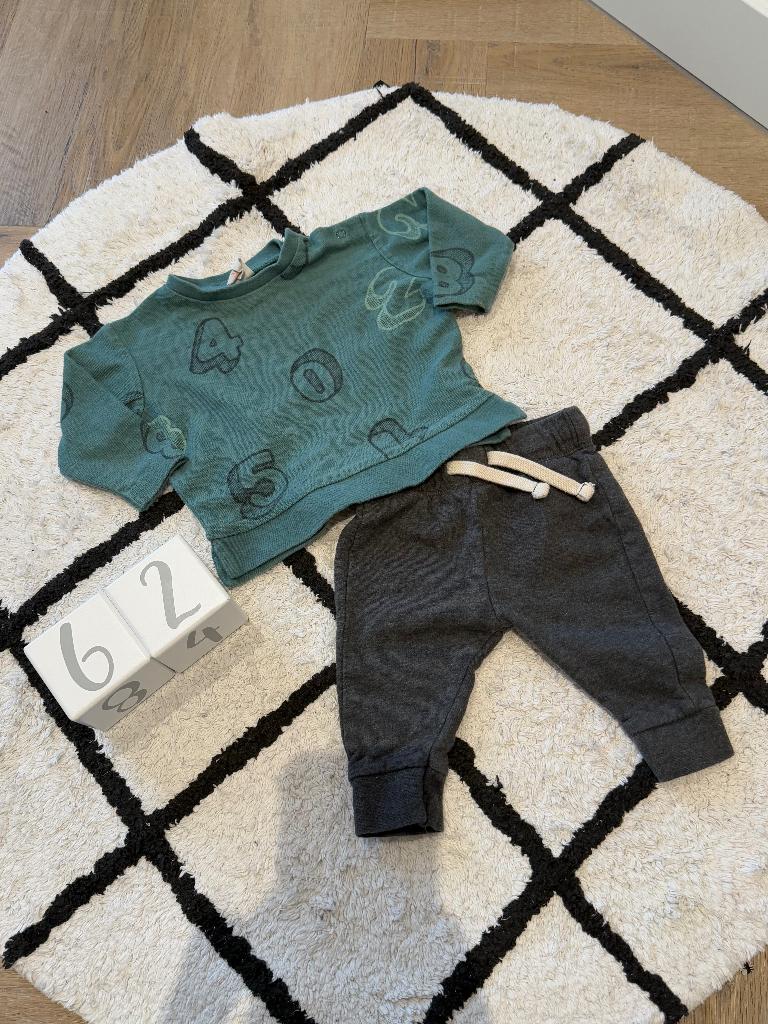 Heel goed groen grijs Hema baby set jogger broek trui 62 set, Gebruikt, Jongetje of Meisje, Ophalen of Verzenden, Setje