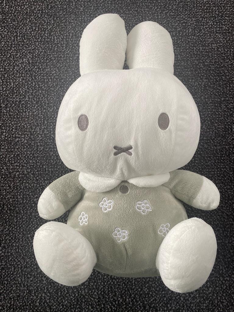 Nijntje knuffel 40 cm, Gebruikt, Verzenden, Grijs, Konijn