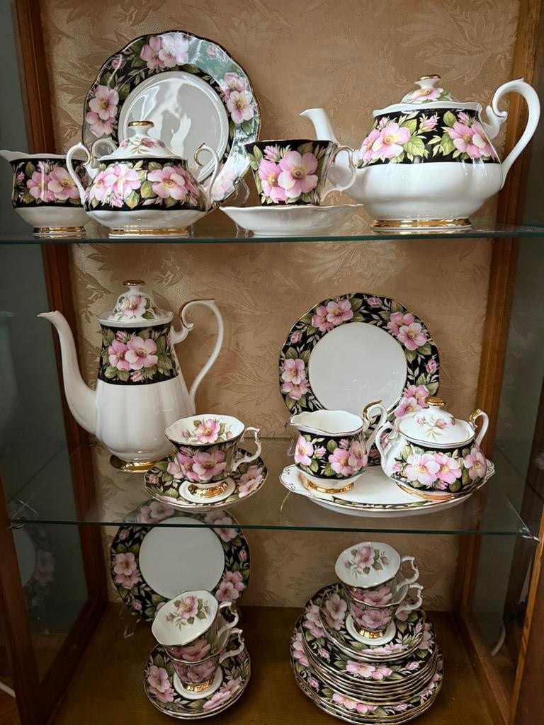 Royal albert alberta rose provincial flowers servies Top!, Antiek en Kunst, Ophalen
