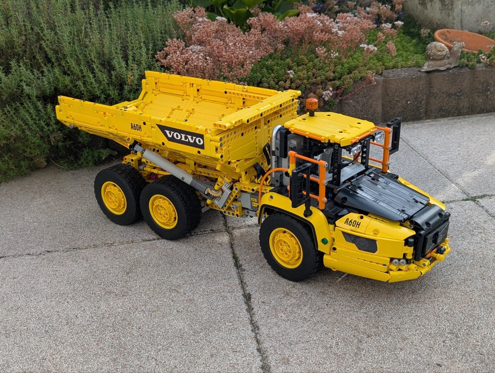 LEGO Technic Volvo A60H Kiepwagen (42114), Ophalen of Verzenden