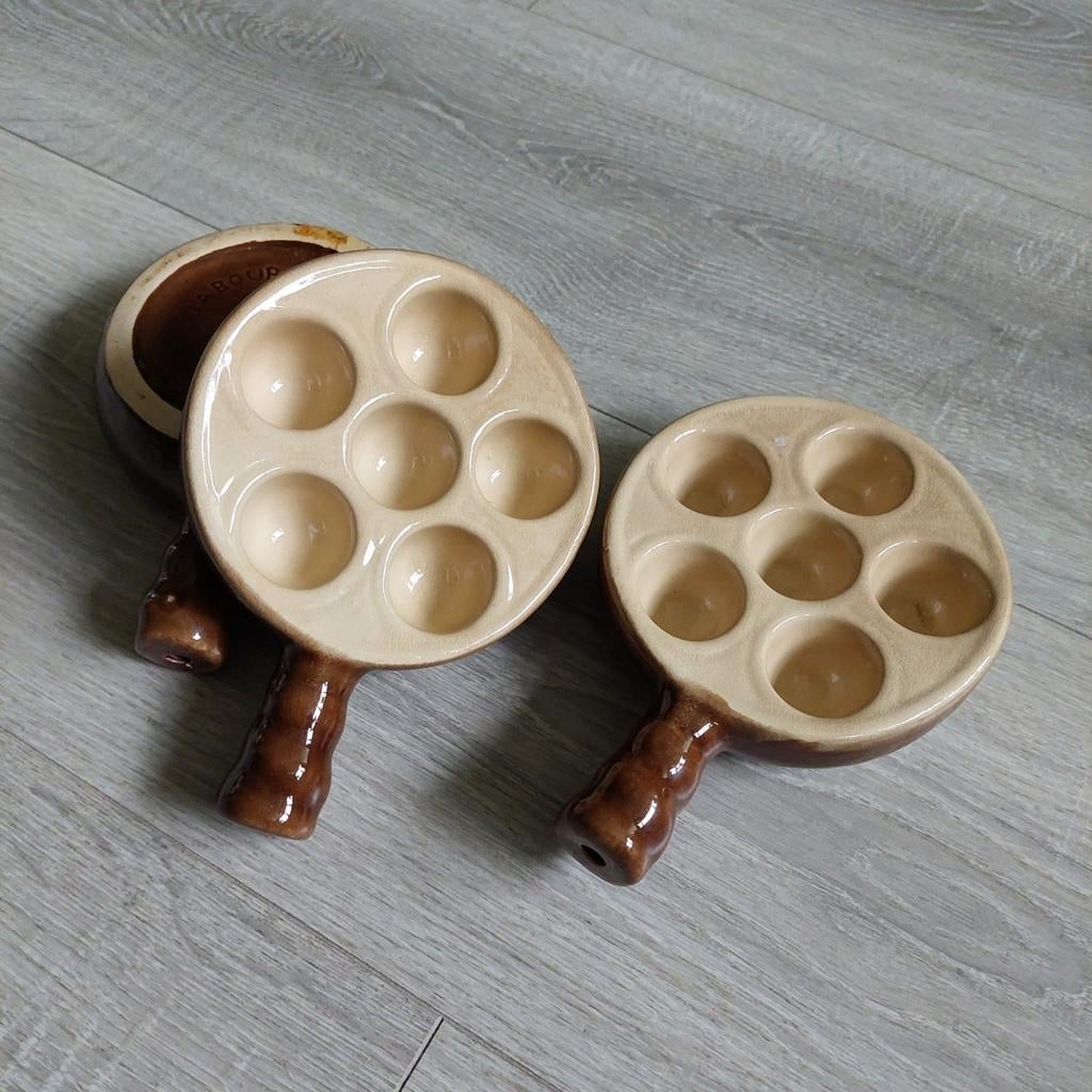 Drie slakken schalen labourguignonne voor oven, Huis en Inrichting, Keuken | Servies, Ophalen of Verzenden, Gebruikt, Overige stijlen