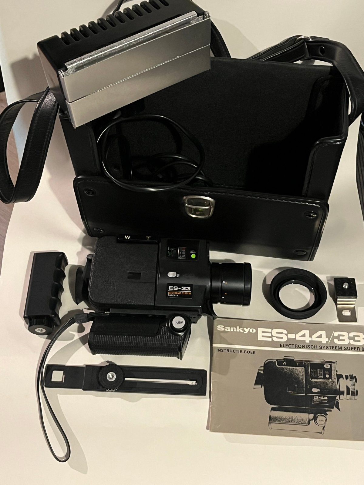 Sankyo ES-33 Super 8 Camera met accessoires en handleiding, Ophalen of Verzenden, 8mm, Camera