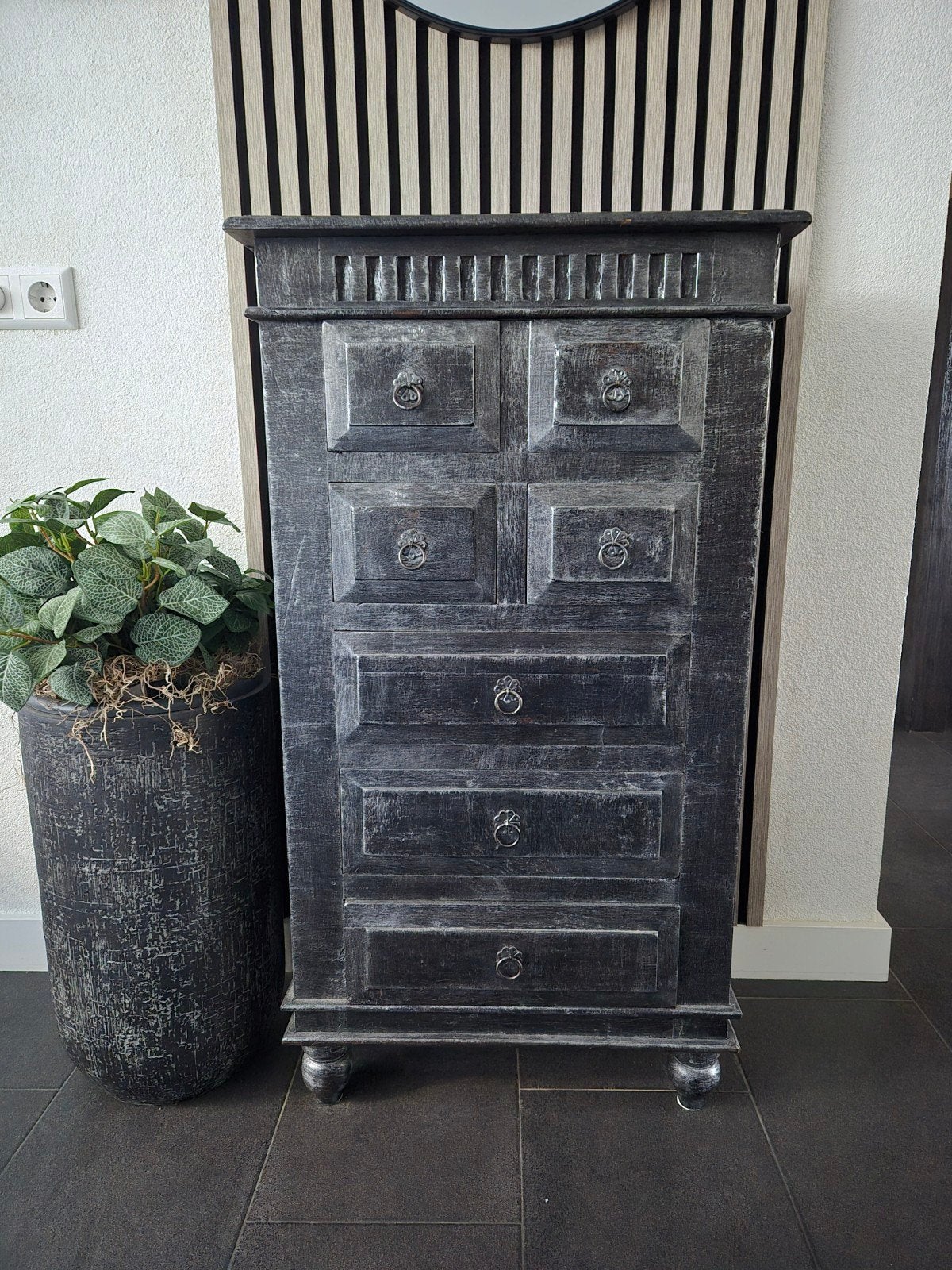 Unieke zwarte ladekast met sierlijke details, Ophalen, Klassiek, Brocante, Landelijk, Gebruikt, 50 tot 100 cm