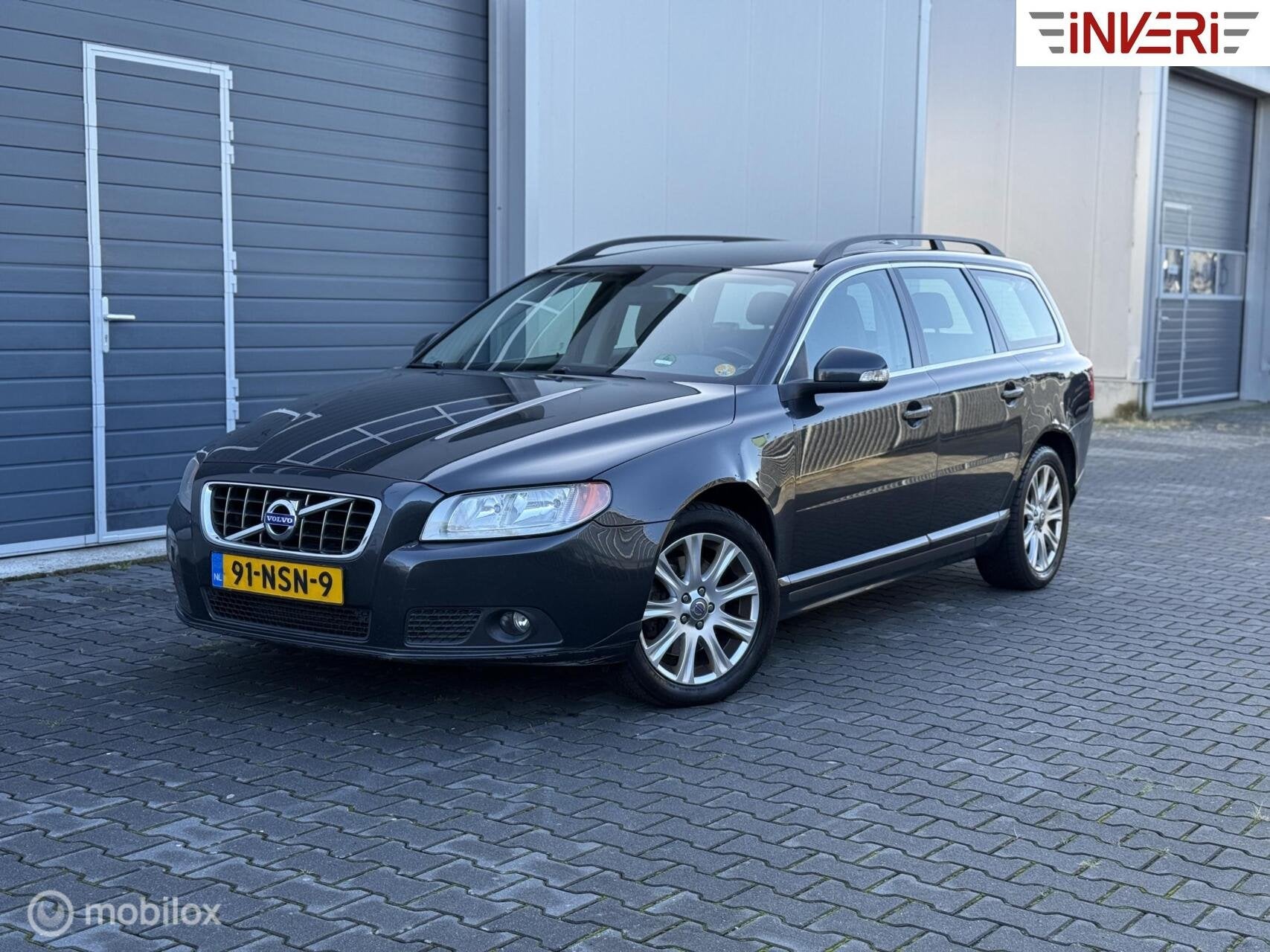 Volvo V70 2.4 D5 Kinetic | Riem VV | Nieuwe APK | NL Auto! |, Auto's, Voorwielaandrijving, Euro 5, Stof, Zwart