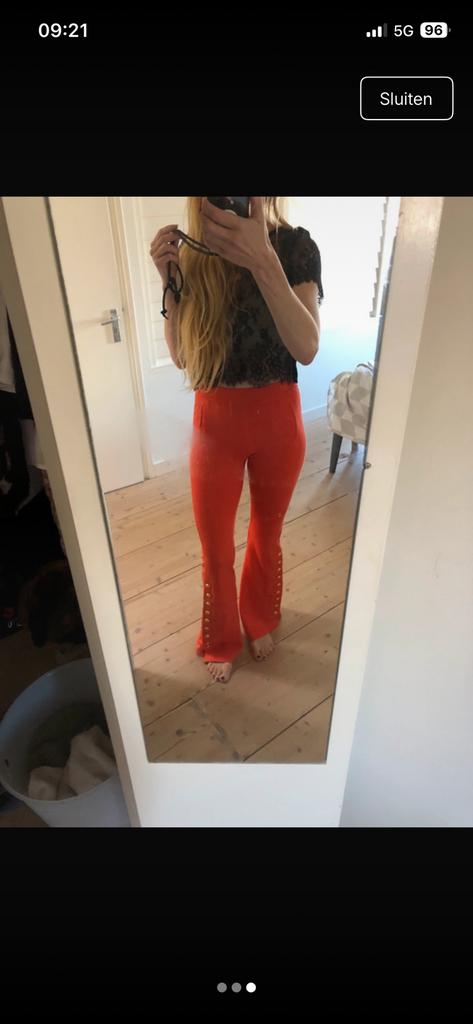 Orange broek met wijde pijpen, Ophalen of Verzenden, Zo goed als nieuw, Maat 34 (XS) of kleiner, Carnaval