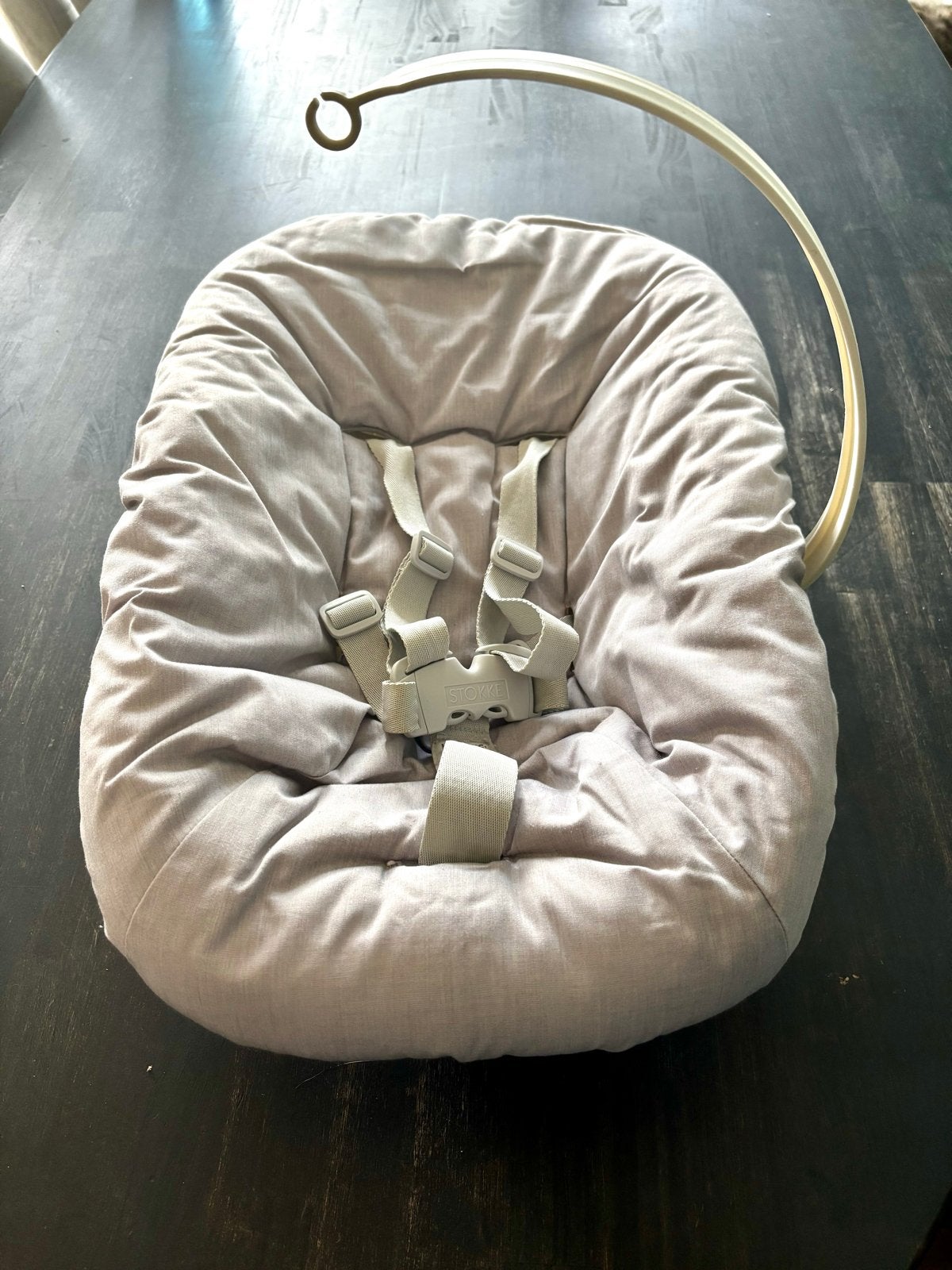 Stokke Newborn set (nieuw model) met speelboog, Ophalen, Zo goed als nieuw, Meegroeistoel, Gordel(s)