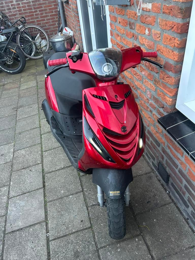 Te koop zip 125cc lc, Fietsen en Brommers, Scooters | Piaggio, Zo goed als nieuw, Zip, Tweetakt, Ophalen of Verzenden