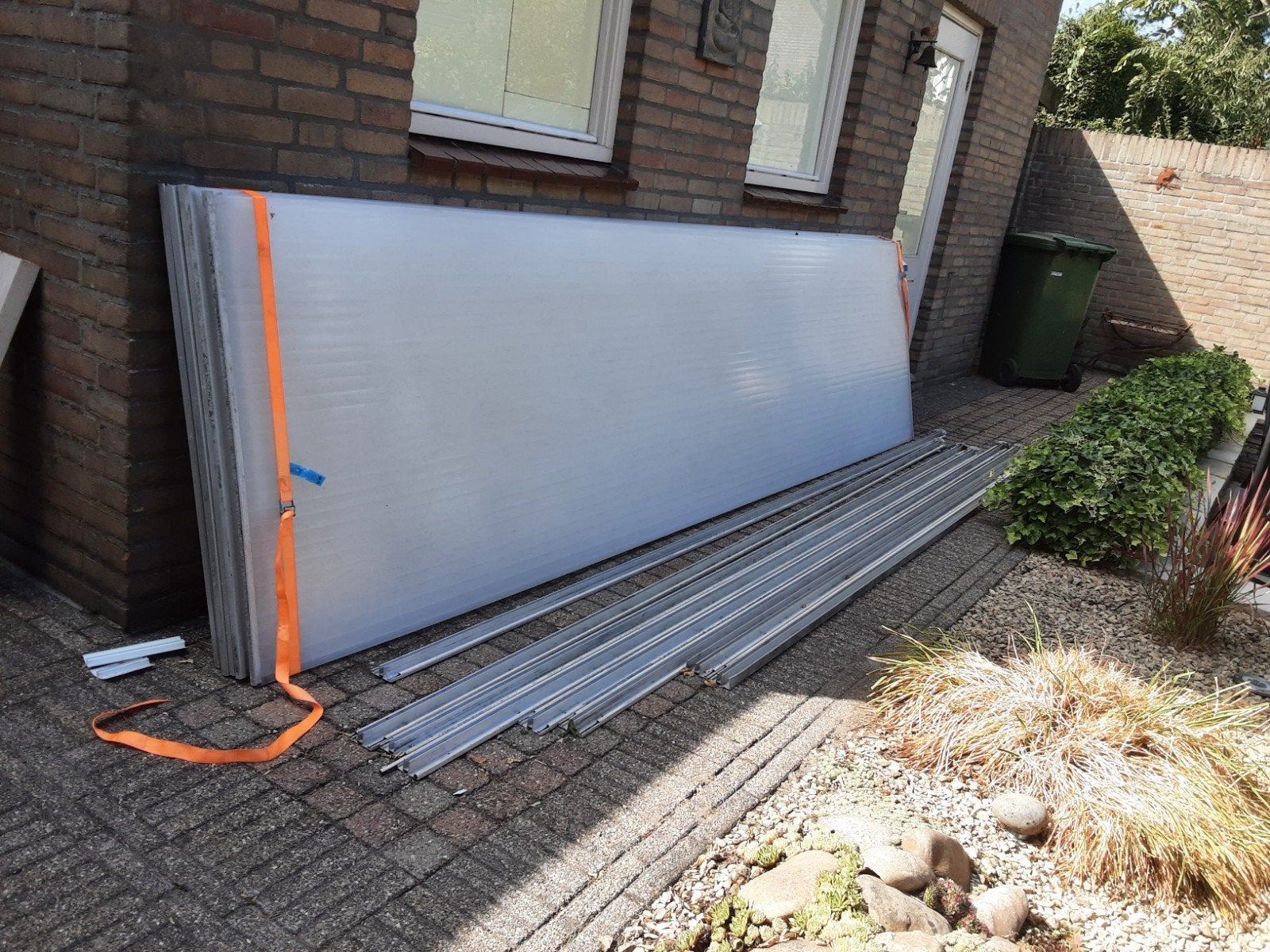 Zeven polycarbonaat platen en acht aluminium profielen., Ophalen of Verzenden, Gebruikt, Overige materialen, Minder dan 20 mm