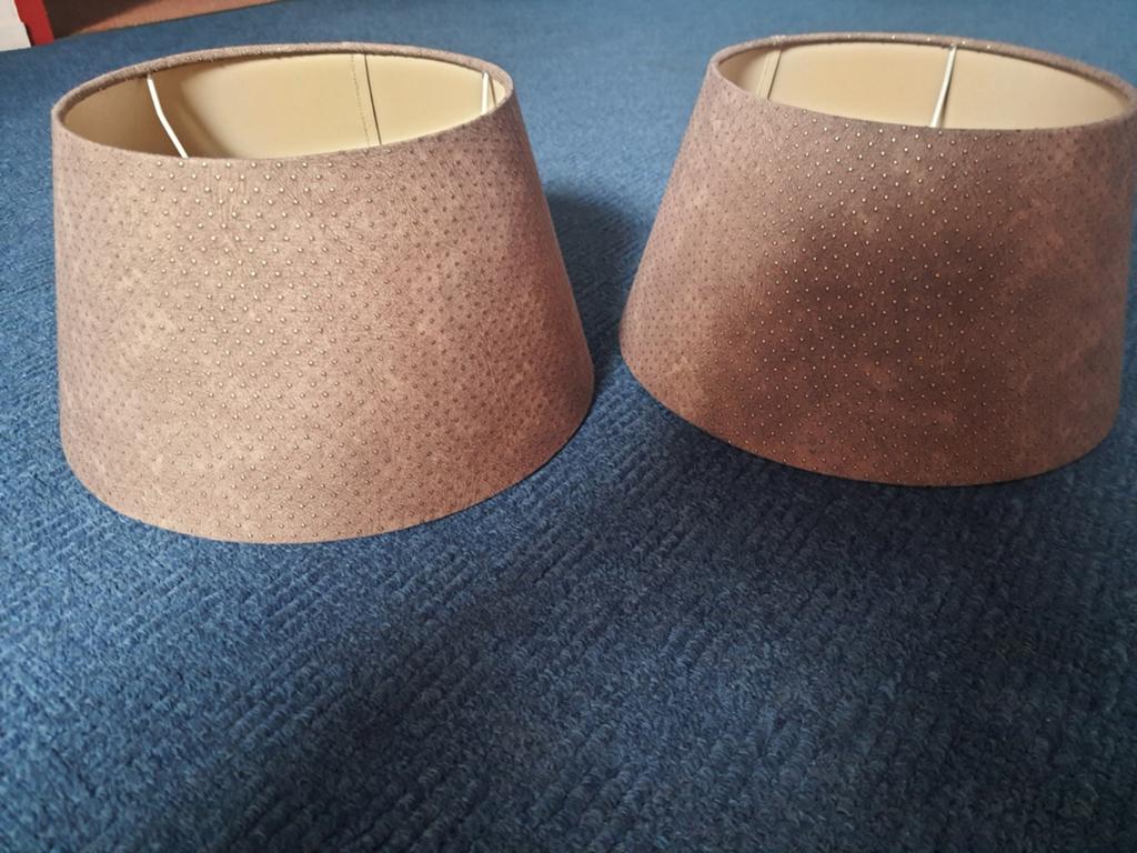 Set van 2 bruine lampenkappen met stippen, Gebruikt, Klassiek, Sfeervol, Ophalen of Verzenden, Overige vormen