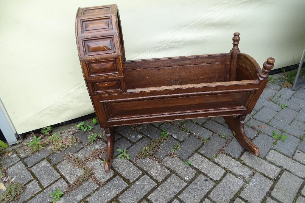 Antieke houten schommelwieg, Antiek en Kunst, Curiosa en Brocante, Ophalen