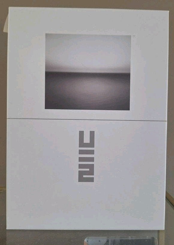 U2-No Line on the Horizon "limited edition bespoke box", Boxset, Ophalen of Verzenden, Zo goed als nieuw, Extra's