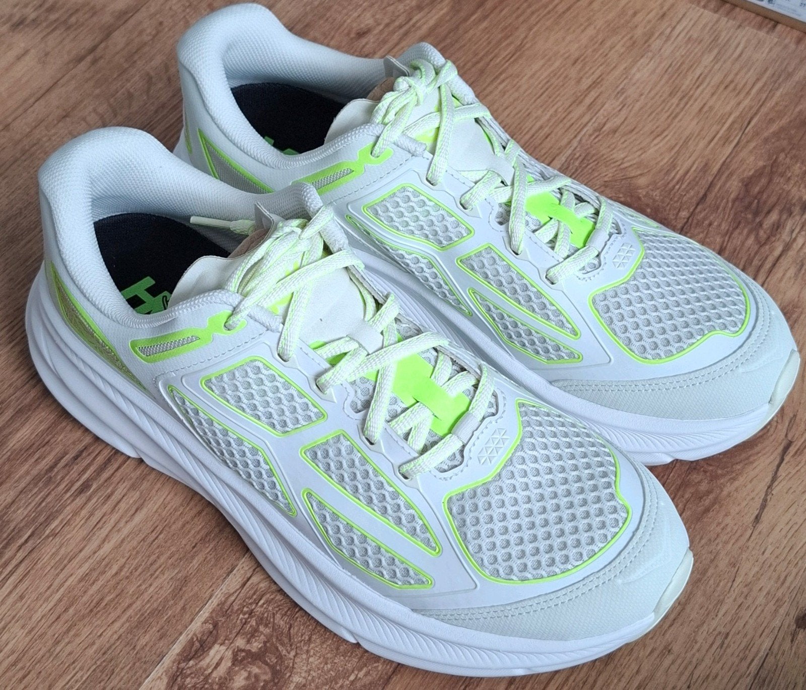 Nieuwe Unisex Hoka Clifton One9 Sneakers - Maat 44, Hoka, Wit, Nieuw, Ophalen of Verzenden