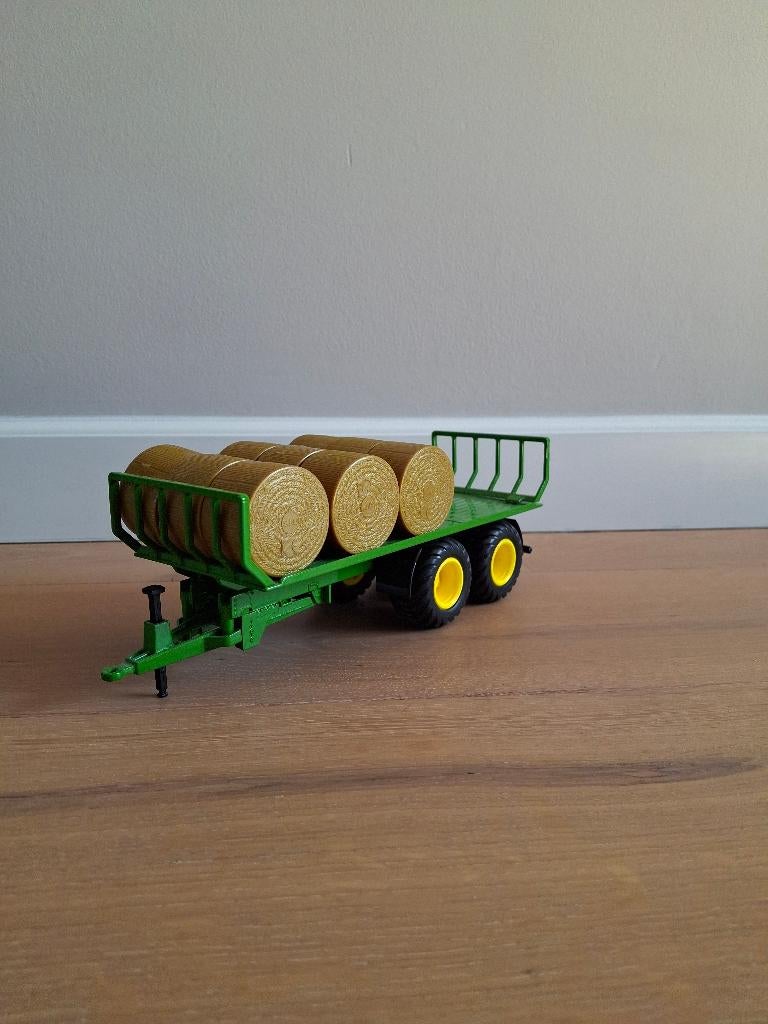 Siku balenwagen met 9 balen, Ophalen, Zo goed als nieuw