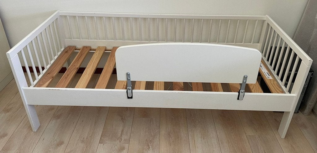 Ikea Gulliver juniorbed/kinderbed met valbeschermer, Kinderen en Baby's, Ophalen, Gebruikt, Ledikant