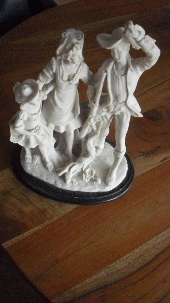 Zwaar wit Beeld Jacht tafereel, Overige onderwerpen, Art nouveau, Ophalen of Verzenden, 20 - 50 cm
