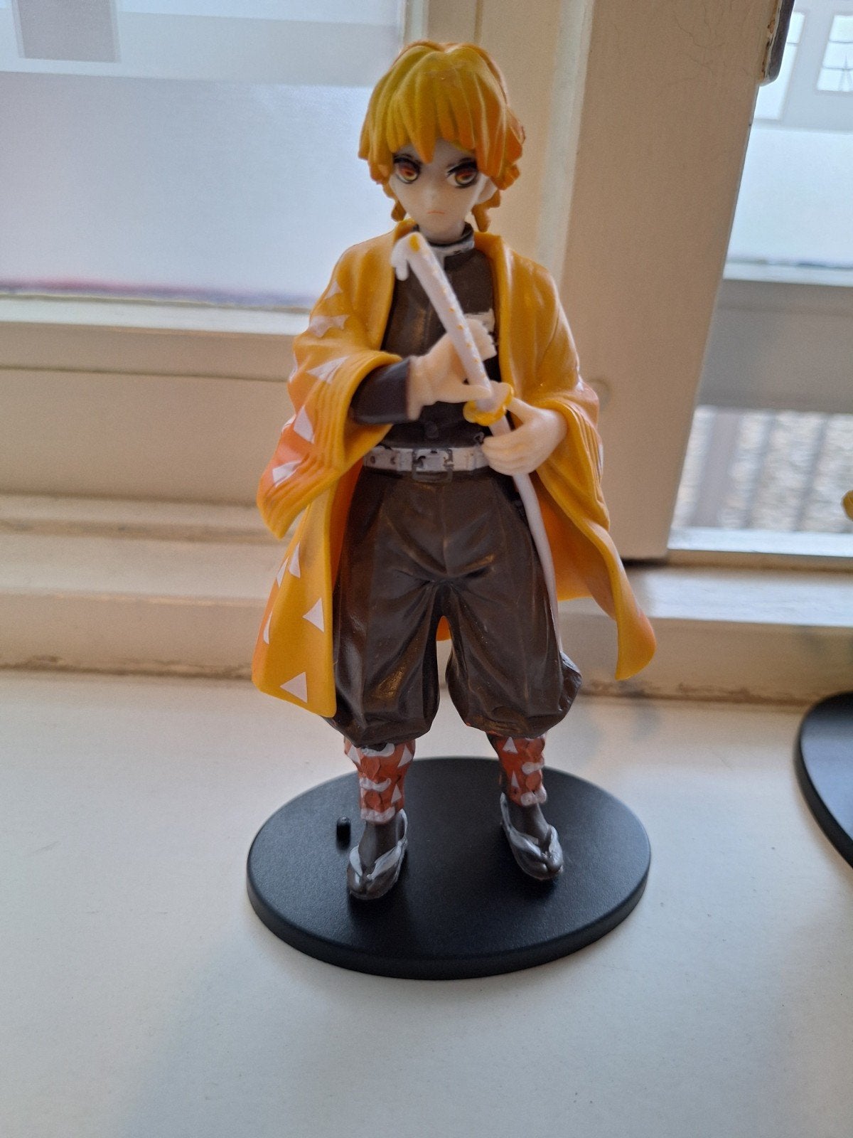Demon slayer poppetjes, Ophalen
