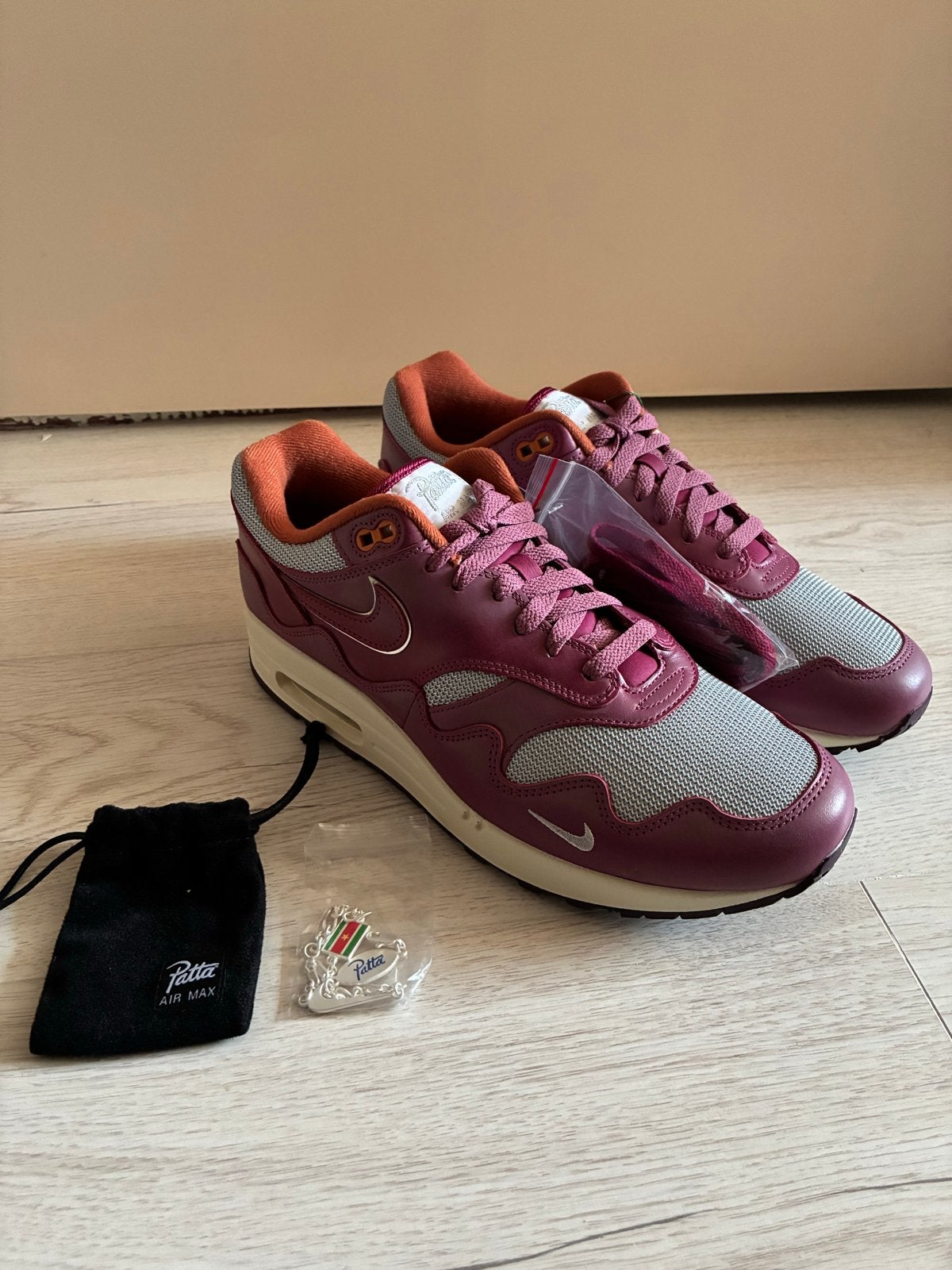 Nike Air Max 1 Patta Waves Rush Maroon Maat 44.5, Ophalen of Verzenden, Nieuw, Overige kleuren, Sneakers of Gympen