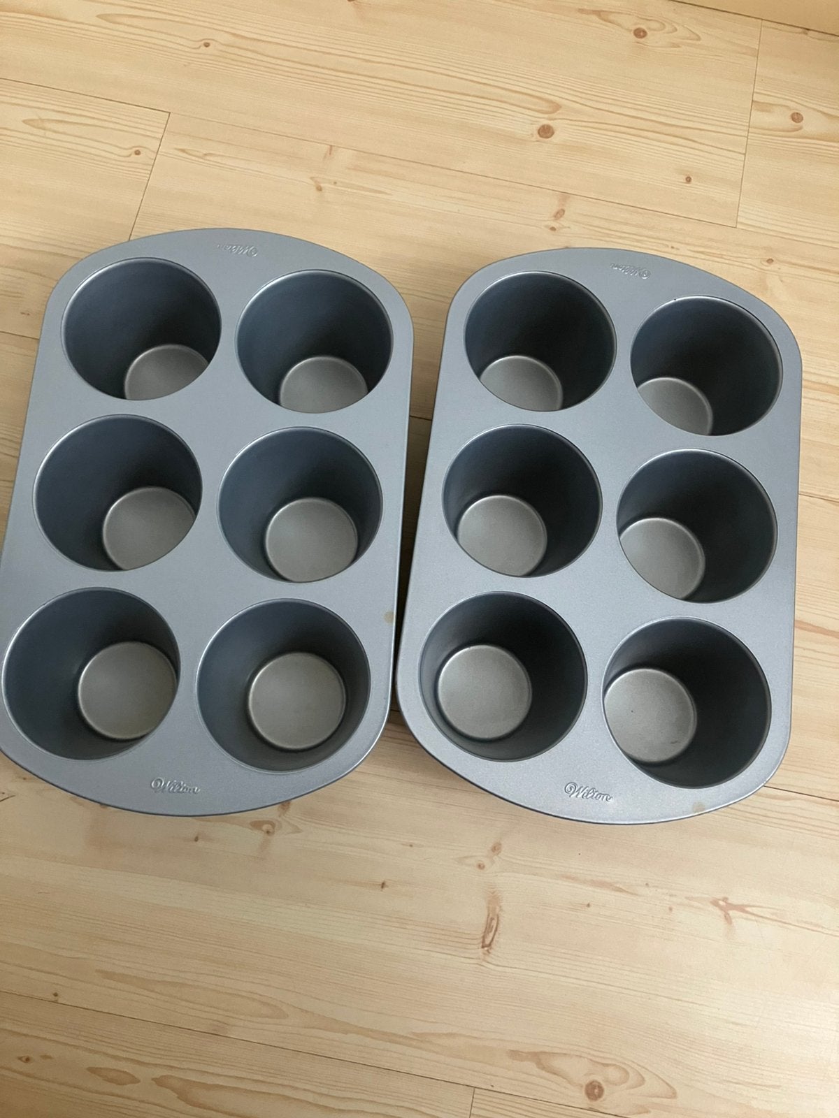 Wilton Giant Muffinvorm – set van 2 (6 cups, Ophalen of Verzenden, Gebruikt, Cupcakes, Versiering
