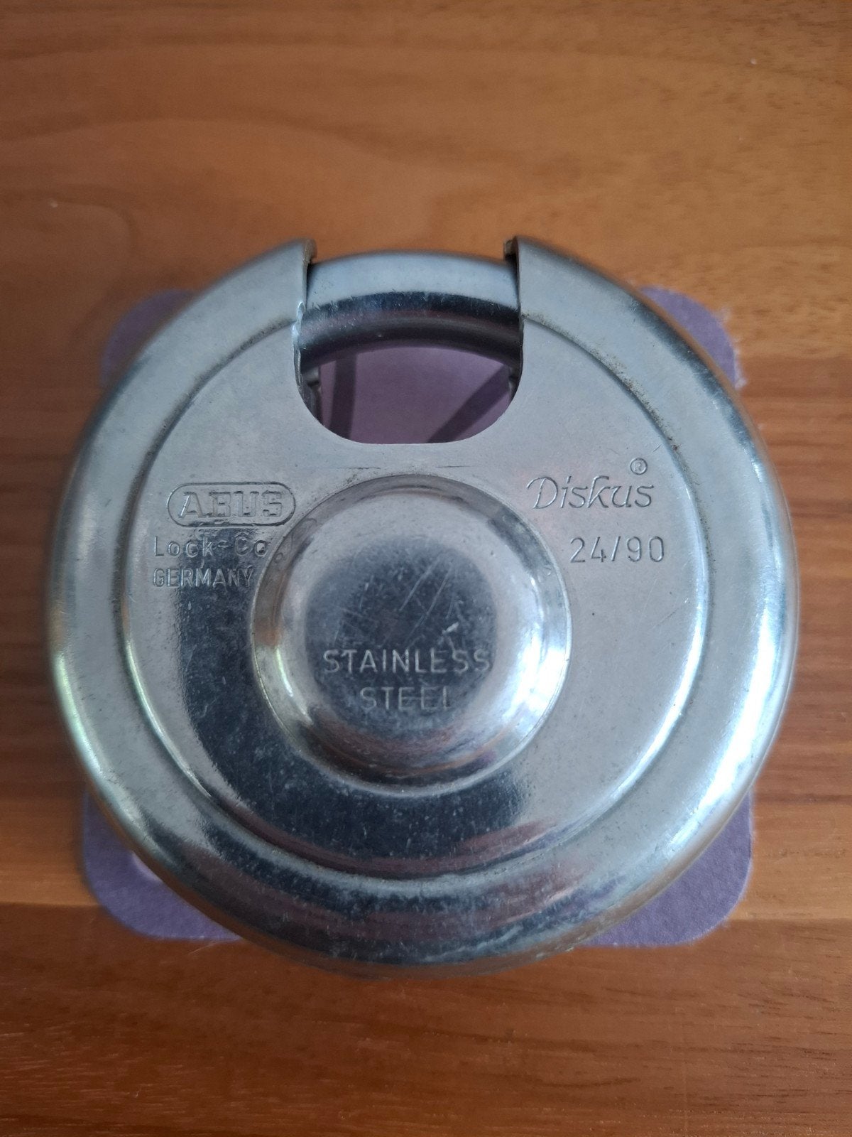 ABUS Diskus hangslot 24/90 RVS met 2 sleutels, Ophalen of Verzenden, Gebruikt, Rvs, Slot