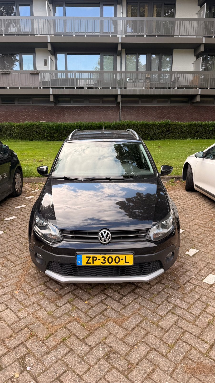 Volkswagen CrossPolo 1.4 | Zwart, Auto's, Voorwielaandrijving, 1027 kg, 40 €/maand, Zwart