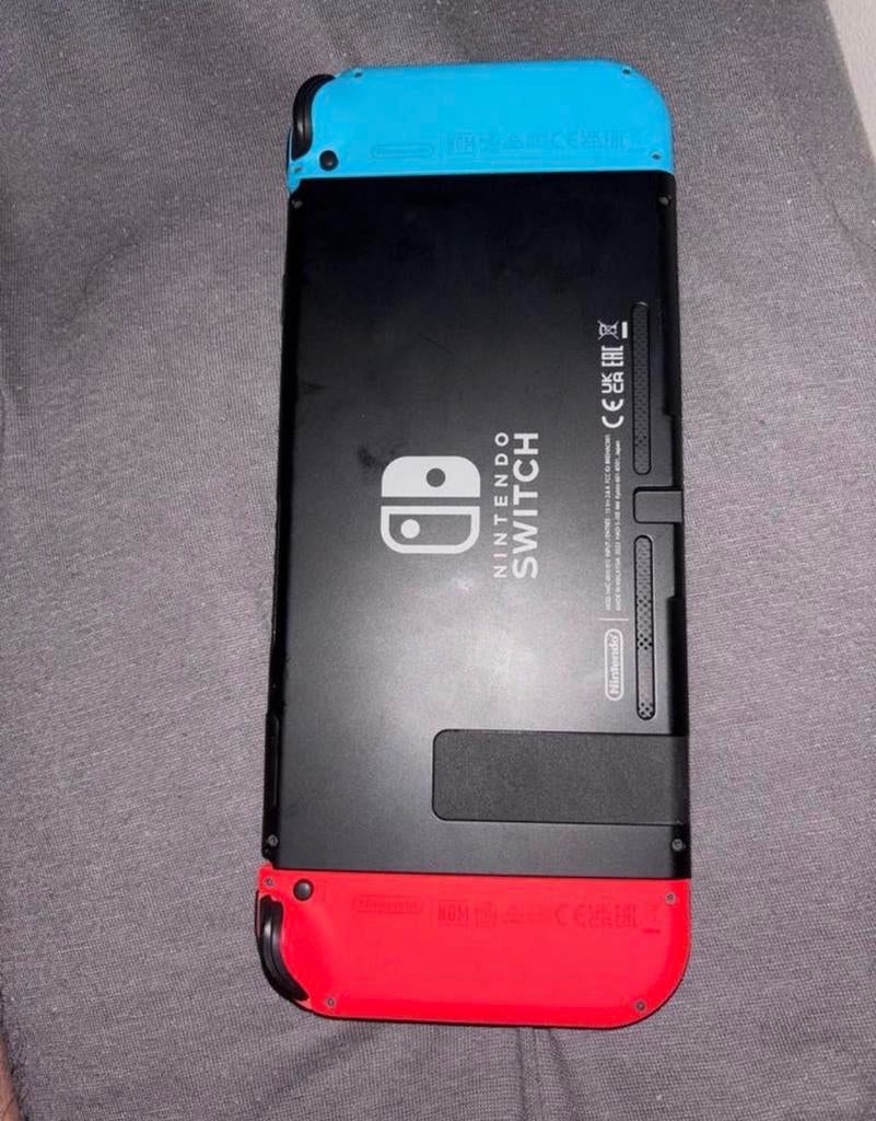 Zo goed als nieuwe Nintendo Switch (blauw/rood), Spelcomputers en Games, Spelcomputers | Nintendo Switch, Ophalen, Zo goed als nieuw