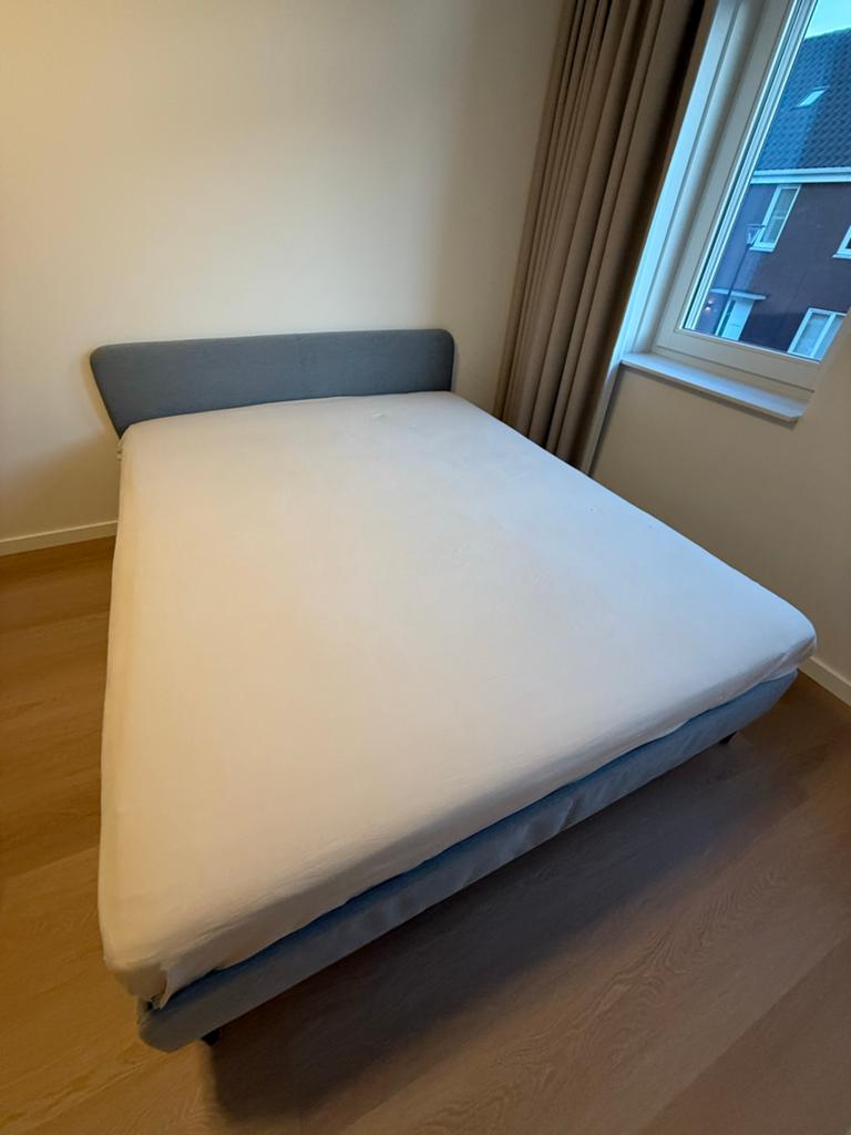 IKEA SLATTUM gestoffeerd bed + lattenbodem + Hyllestad matra, Ophalen, Gebruikt, Tweepersoons, 200 cm