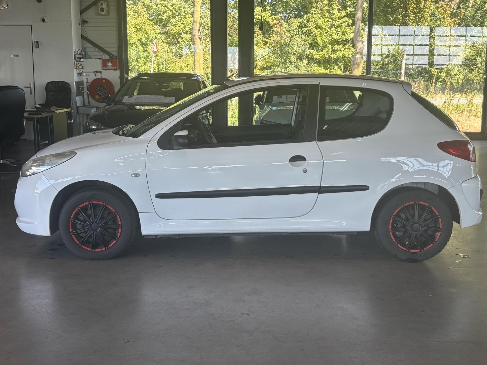 Peugeot 206 + 1.1 XR, Auto's, Voorwielaandrijving, Stof, Gebruikt, 31 €/maand