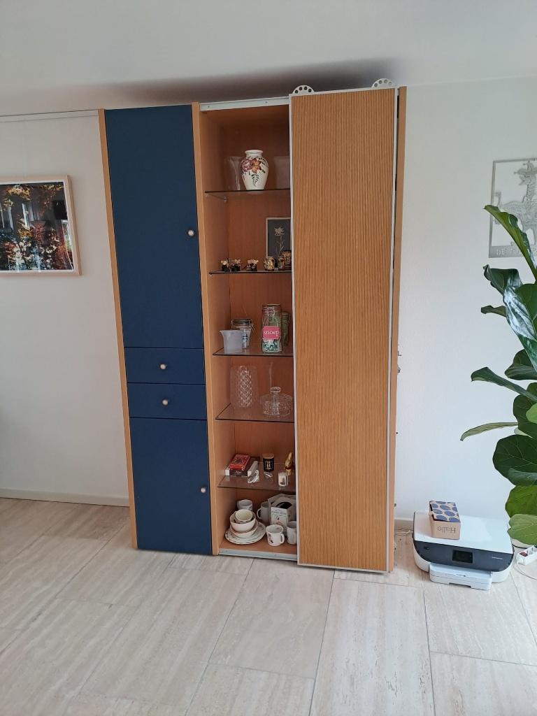 Mooie kasten van Hulsta met blauwe deuren, Ophalen, Gebruikt, Overige materialen, Met deur(en)