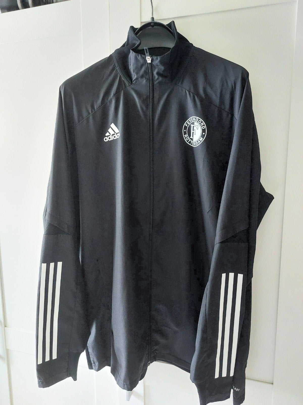 Feyenoord adidas jas maat XL, Zwart, Maat 56/58 (XL), Ophalen of Verzenden, Zo goed als nieuw