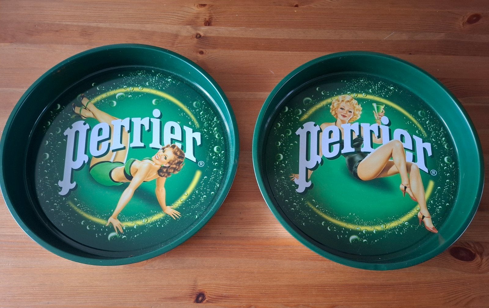 Dienbladen (2), Ophalen of Verzenden, Nieuw, Reclamebord, Plaat of Schild, Overige merken