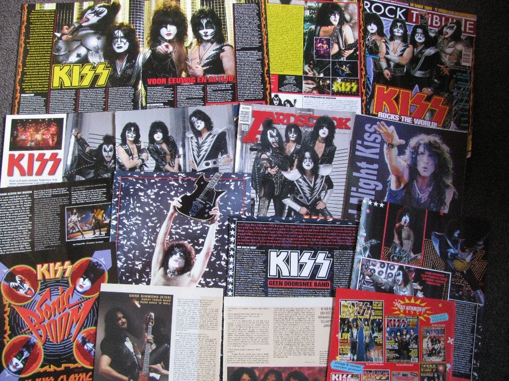 Knipsel Pakket - KISS, Verzenden, Gebruikt, Boek, Tijdschrift of Artikel