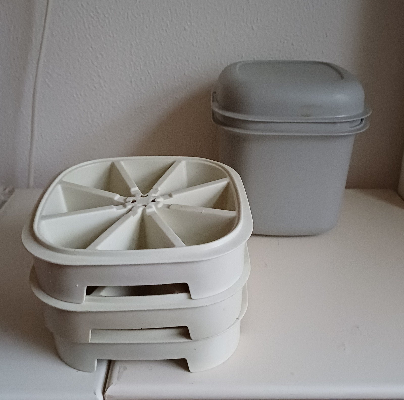 Tupperware ijsblokjesmaker plus bewaarbak, Ophalen of Verzenden, Overige typen
