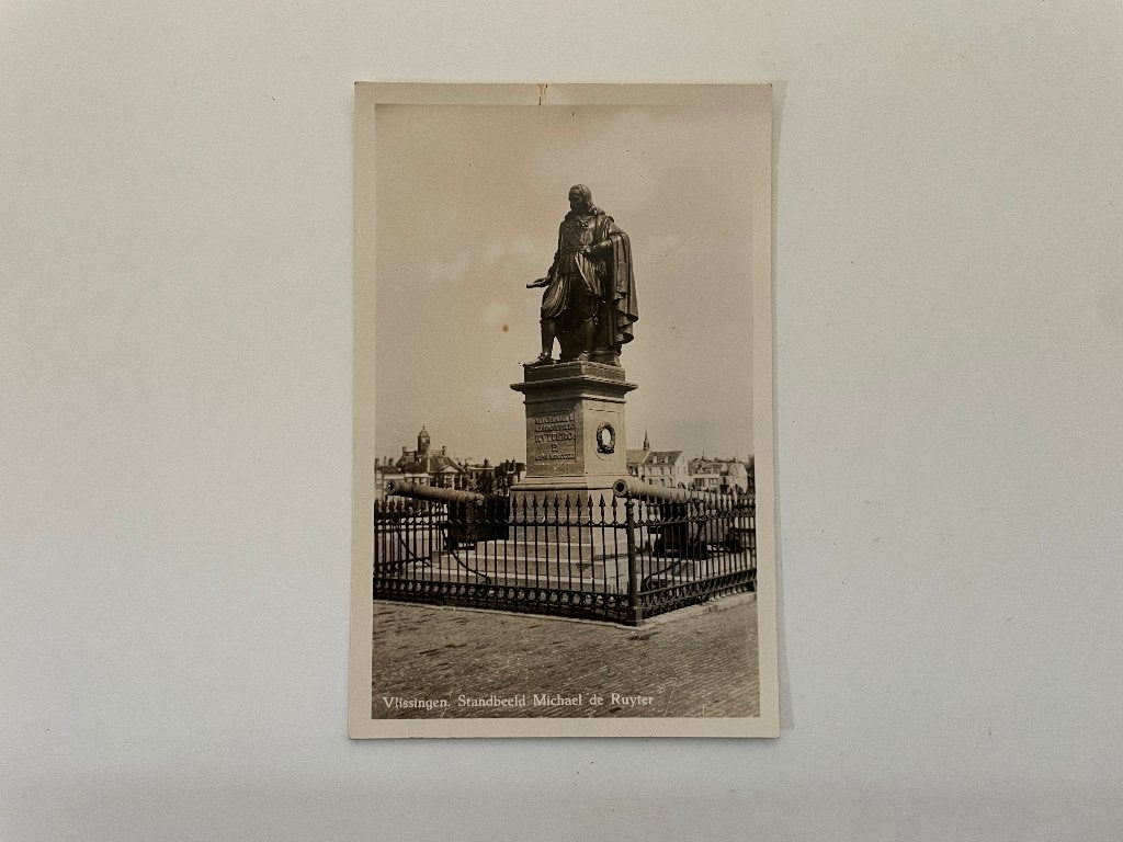 D831 Oude ansichtkaart Zeeland : Vlissingen Standbeeld, Ophalen of Verzenden, Voor 1920, Ongelopen, Zeeland