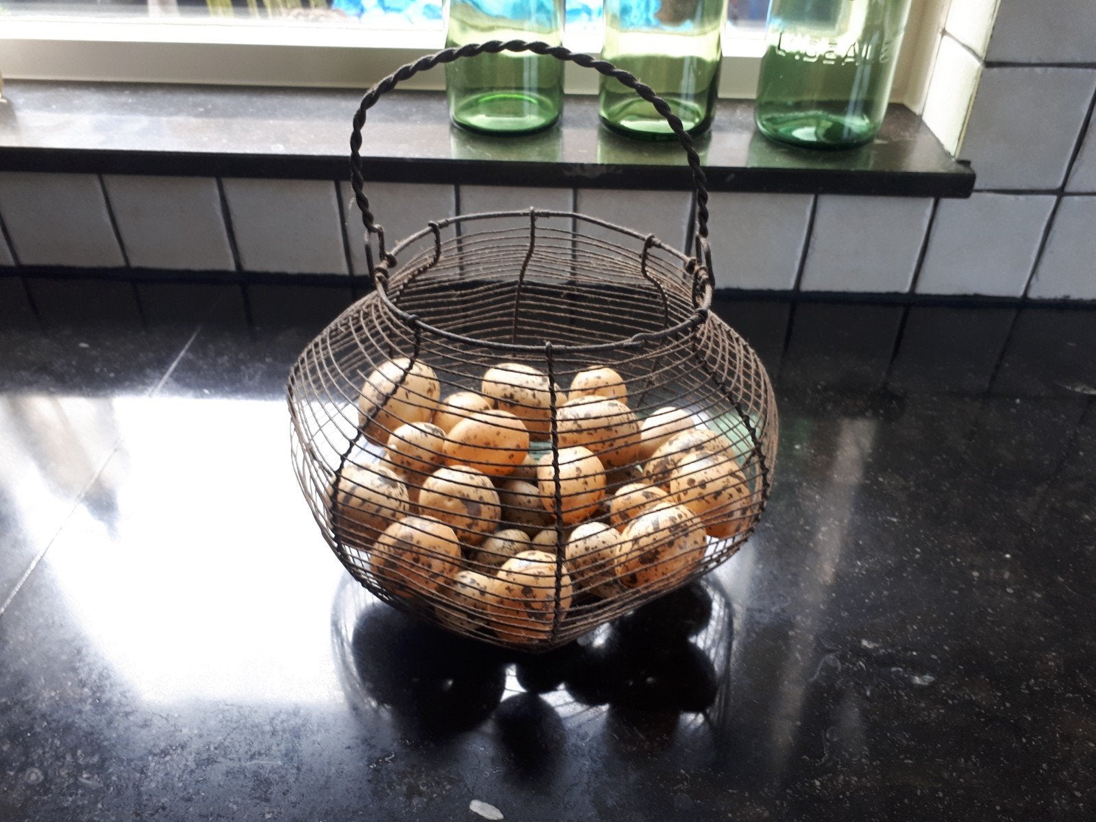 Brocante oud eierenmandje., Ophalen