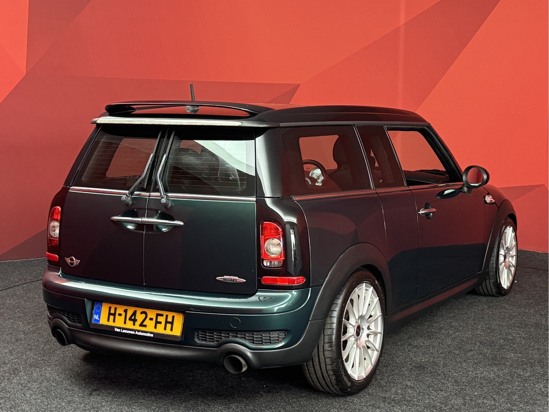 MINI Mini 1.6 John Cooper Works | Pano | Stoelverwarming | C, Auto's, Voorwielaandrijving, Gebruikt, Zwart, 4 cilinders