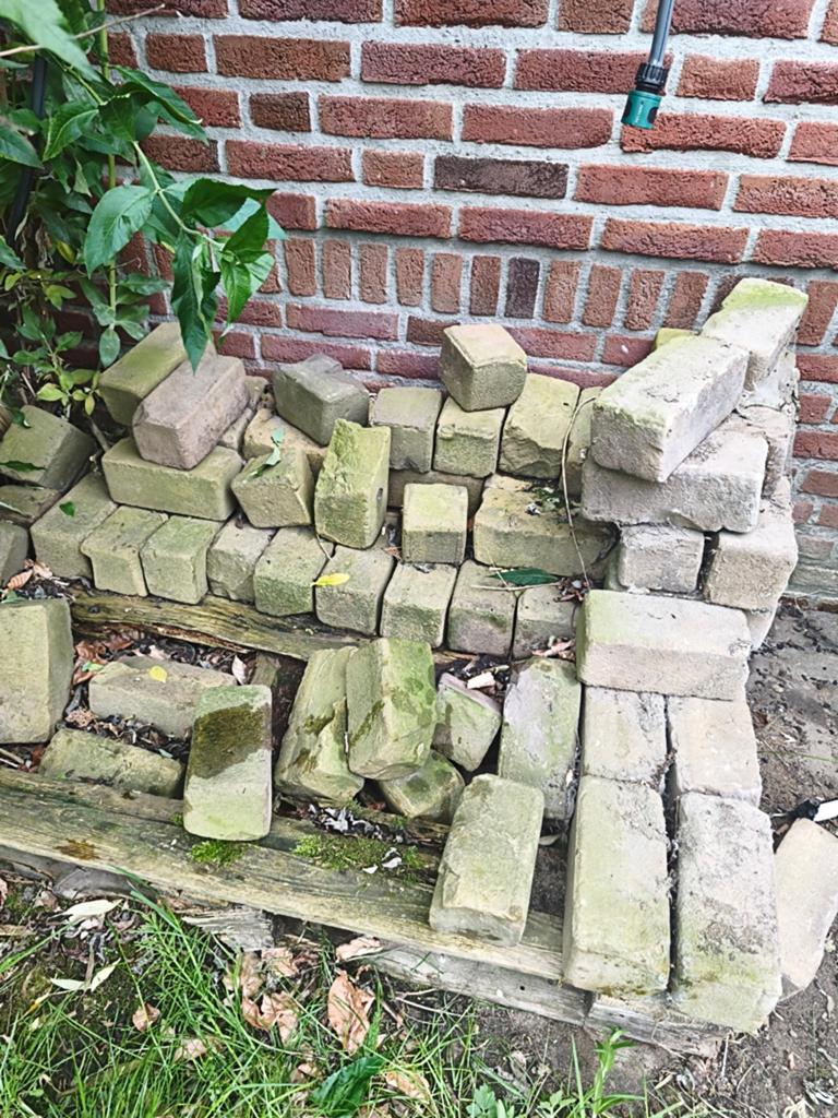 Gratis op te halen, Ophalen, Bakstenen