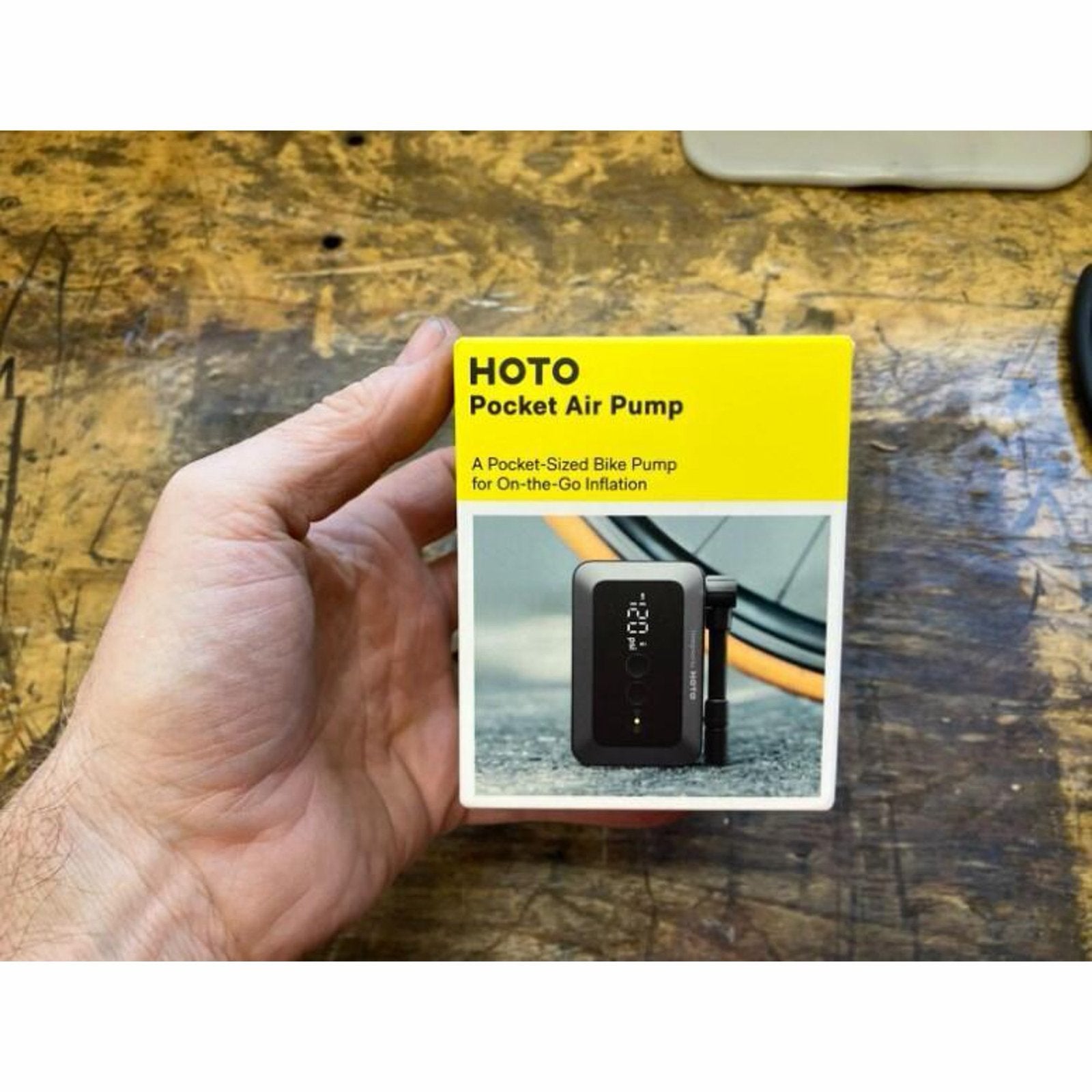 HOTO electrische banden pomp z.g.a.n.- Compact en Krachtig, Ophalen of Verzenden, Drukmeter, Zo goed als nieuw
