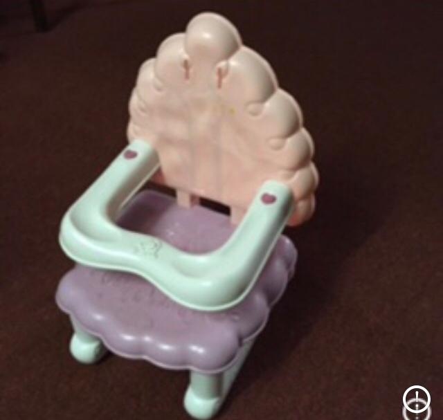 Poppenstoel, Ophalen of Verzenden, Zo goed als nieuw, Babypop