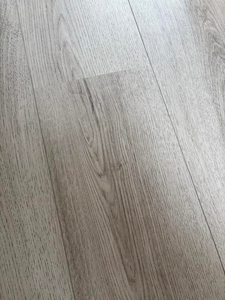 Laminaat, lichtgrijs, ca. 20 m2 beschikbaar, Huis en Inrichting, Stoffering | Vloerbedekking, Ophalen, Gebruikt, Grijs, 10 tot 25 m²