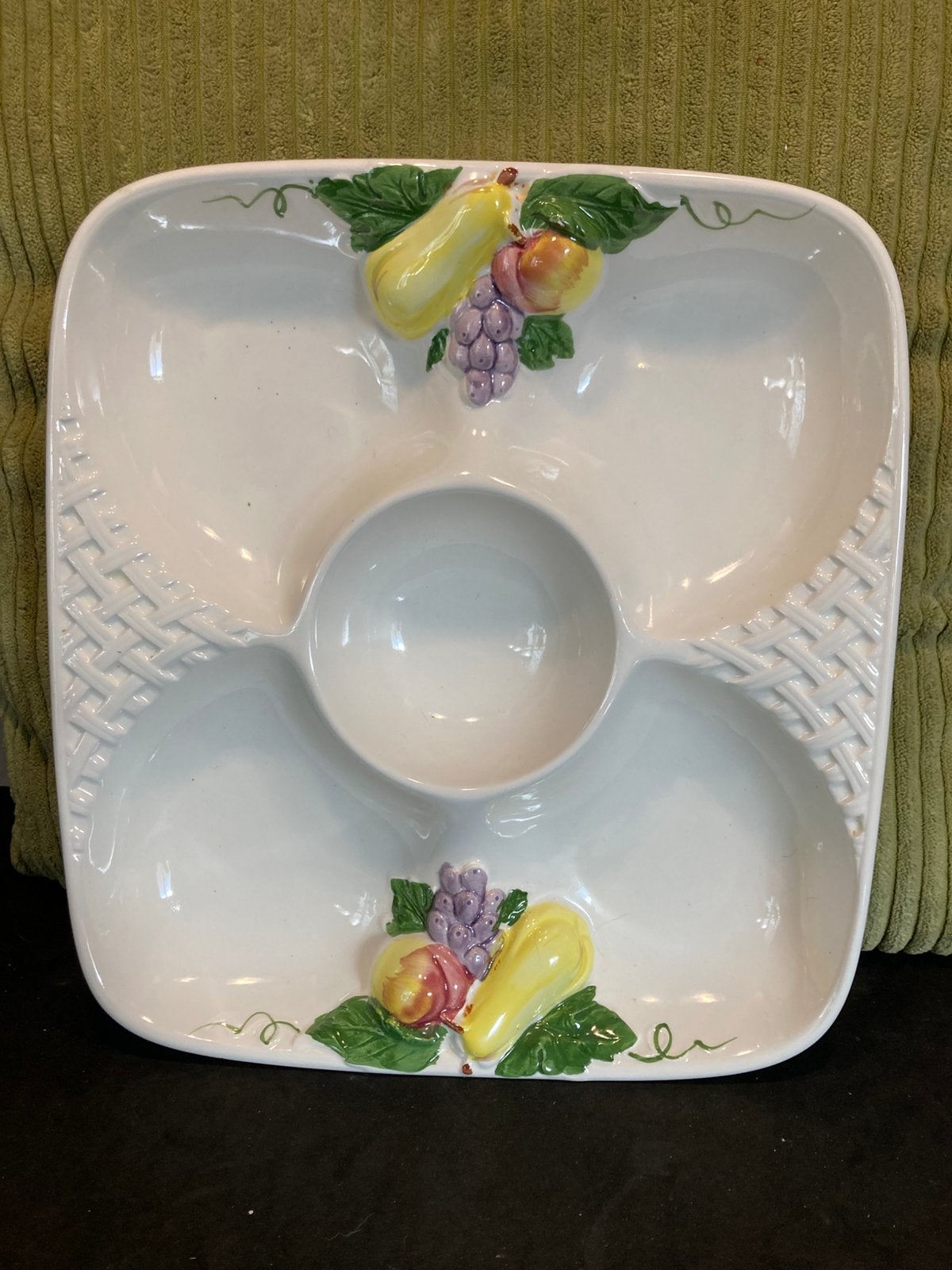 Hapjesschaal met fruitmotief (100326b), Gebruikt, Keramiek, Overige typen, Ophalen of Verzenden
