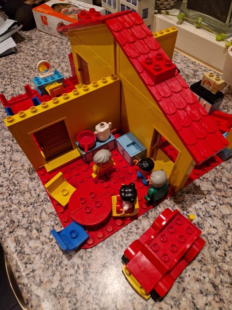 Duplo Huis met Grondplaat,logeren bij opa en oma, Gebruikt, Ophalen of Verzenden, Inclusief minifiguren, Duplo