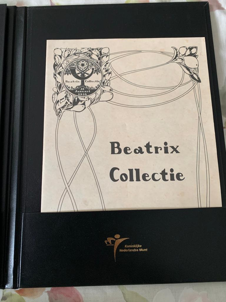 Beatrix collectie in grote bronzen munten stamboom, Ophalen of Verzenden, Brons
