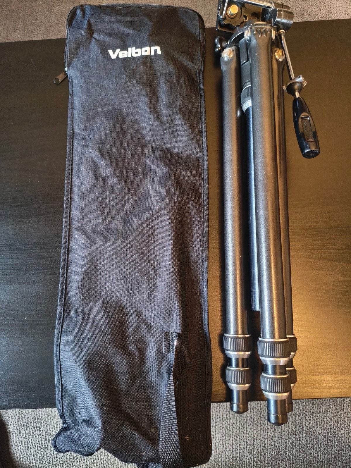 Velbon statief met draagtas - Zo goed als nieuw, Audio, Tv en Foto, Velbon, Zo goed als nieuw, 150 tot 175 cm, Inclusief draagtas