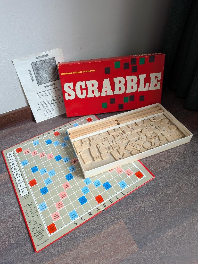 Vintage editie Scrabble spel, Hobby en Vrije tijd, Gezelschapsspellen | Bordspellen, Een of twee spelers, Ophalen, Gebruikt